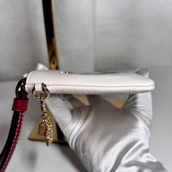 Coach Snowflake Bear Corner Zip Wristlet Wallet - Picture 5 of 9